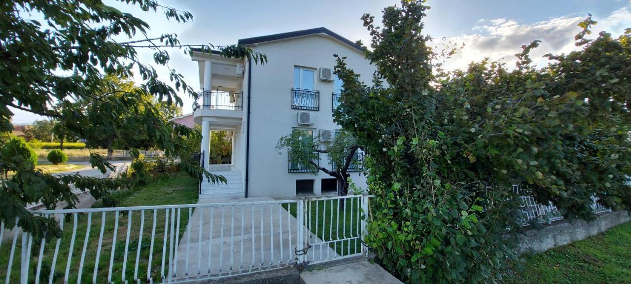 Villa Bratislava Demir Kapija Buitenkant foto