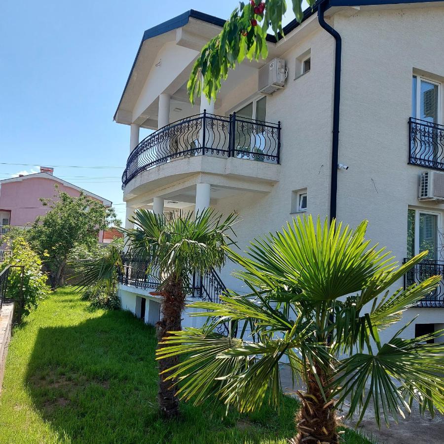 Villa Bratislava Demir Kapija Buitenkant foto